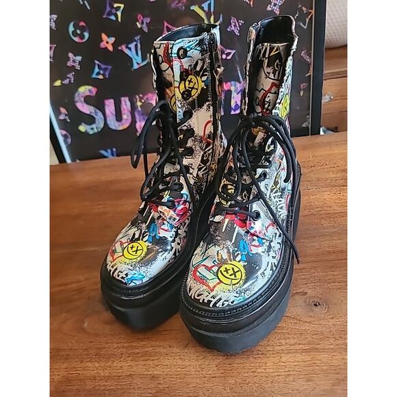 D’amelio Womens 7.5 Black Platform Graffiti Booties Punk - Picture 10 of 11